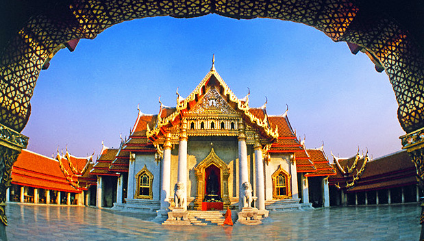 De 'marmeren tempel', Wat Benchamabophit