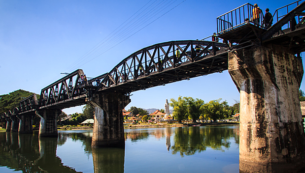 De beroemde River Kwai Bridge