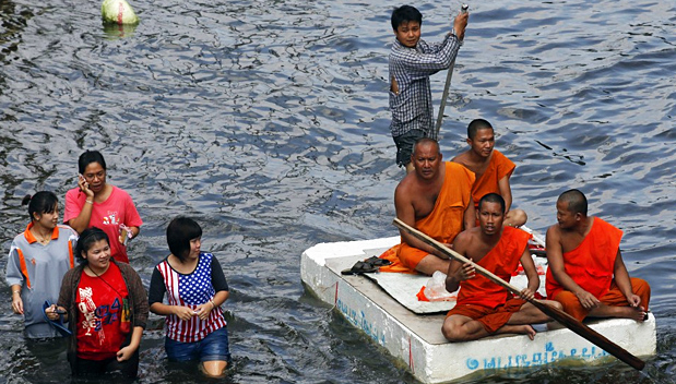 Overstromingen bedreigen Bangkok