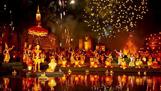 Loy Krathong bij Wat Mahathat, Sukhothai