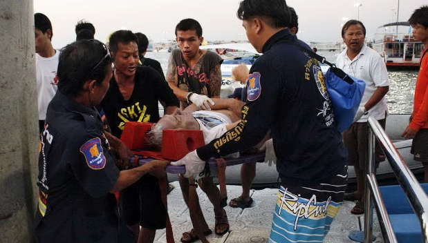 6 mensen omgekomen na gekapseisde veerboot bij Pattaya