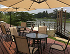 Terras aan de Chao Phraya rivier